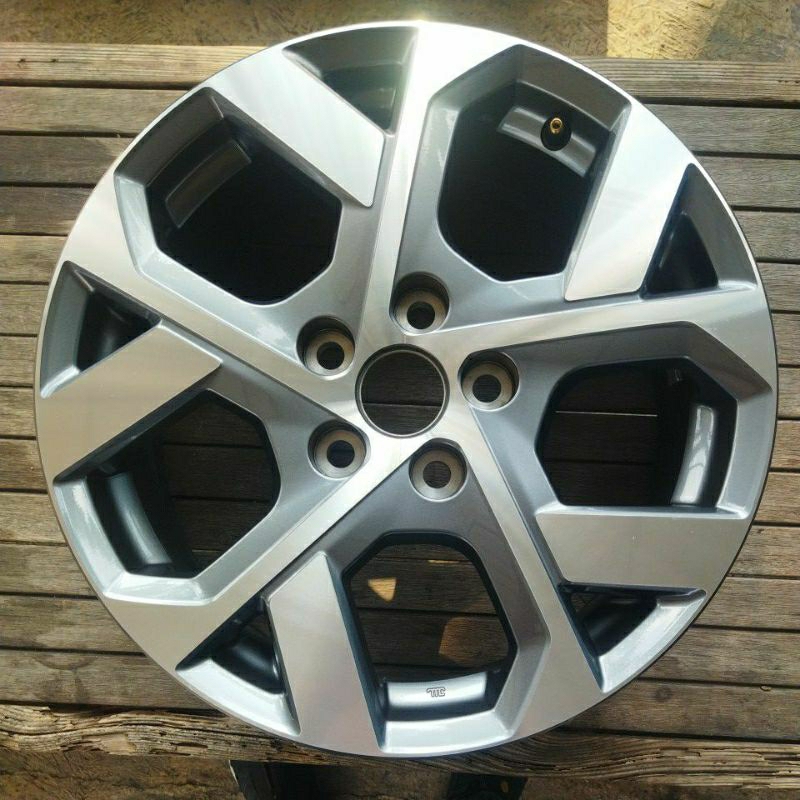 Velg xpander cross 2022-2024 R17 original. Satuan