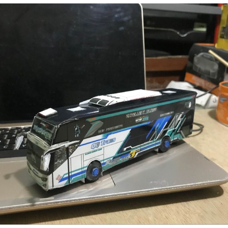 Miniatur Bus QQ Trans Winspector