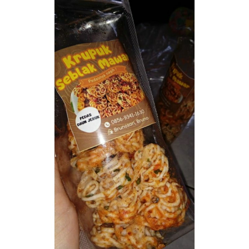 

krupukseblak/krupukseblakmawar/pedasdaunjeruk/krupukseblakmawarpedasdaunjeruk/krupukviral/krupukrafael