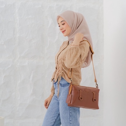 TAS SELEMPANG KULIT WANITA / POSTMAN STYLE / JAPAN 40s