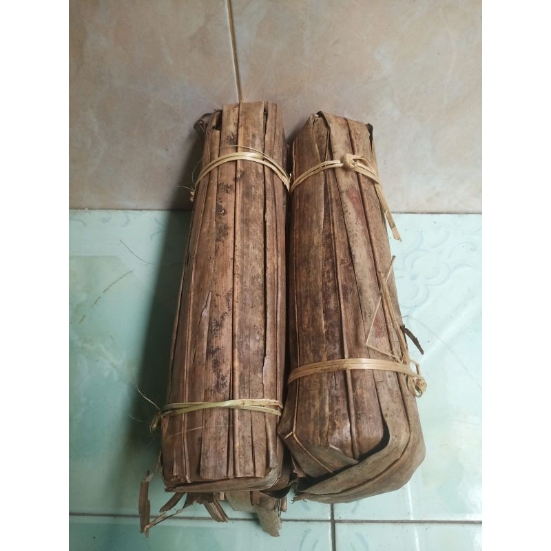 

Gula aren 1kilo sampai 1.2kilo bungkus daun asli 100% jaminan uang kembali jika terbukti tidak asli