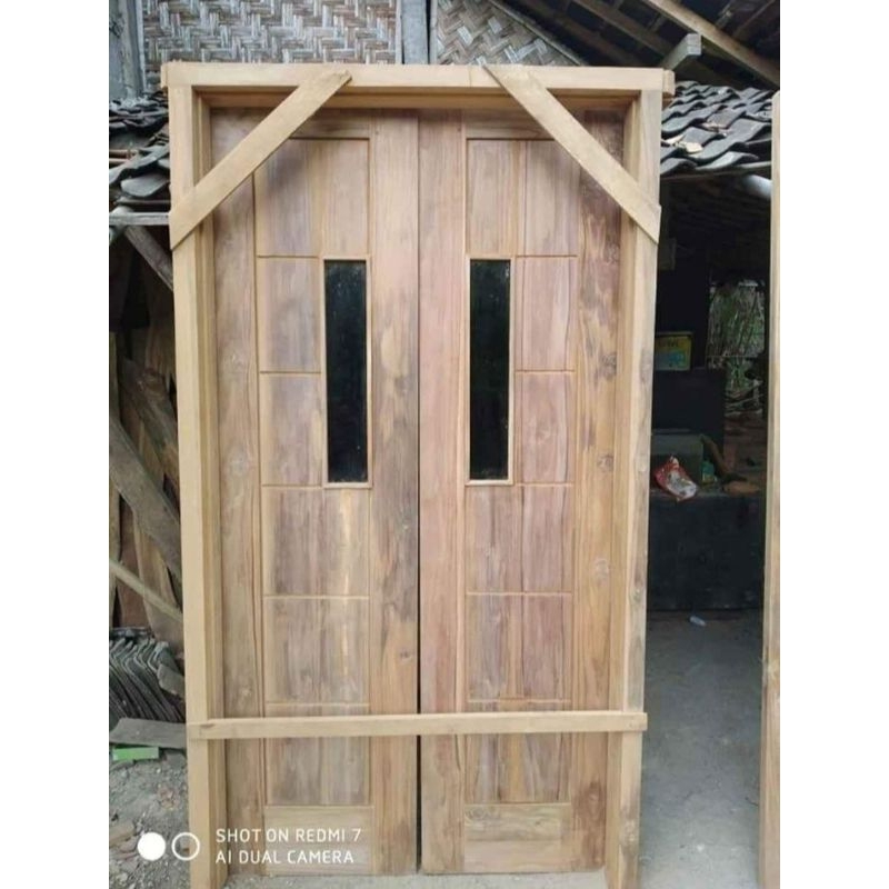 Daun pintu utama kuputarung kayu jati