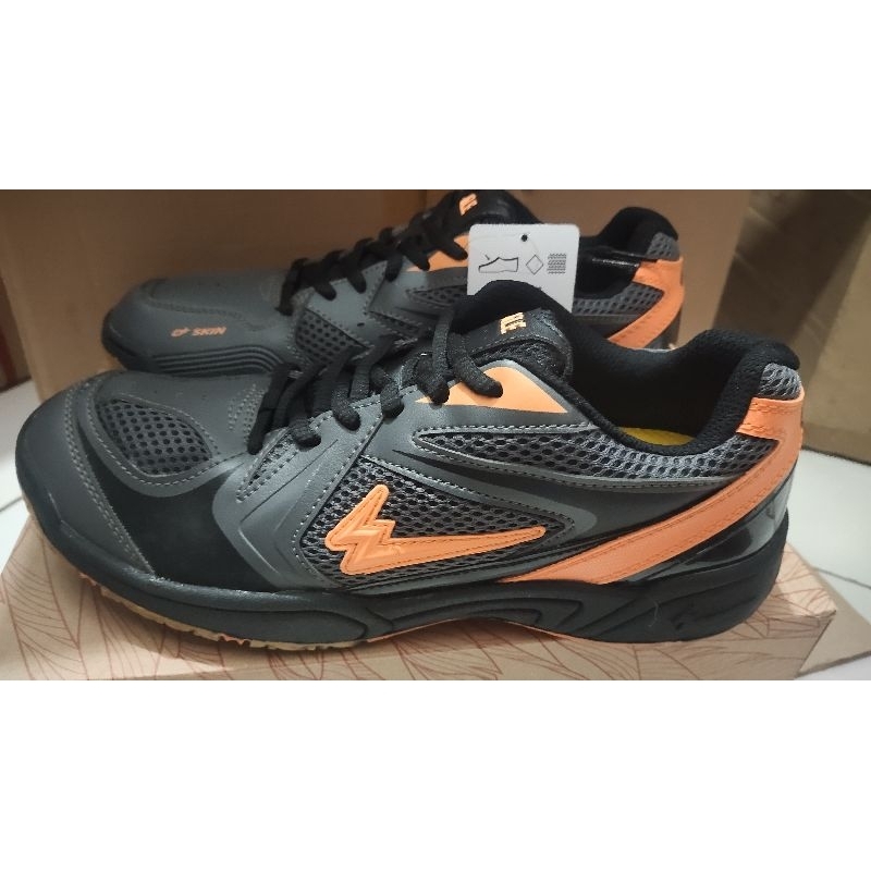 Sepatu Badminton EAGLE VOLTAGE original