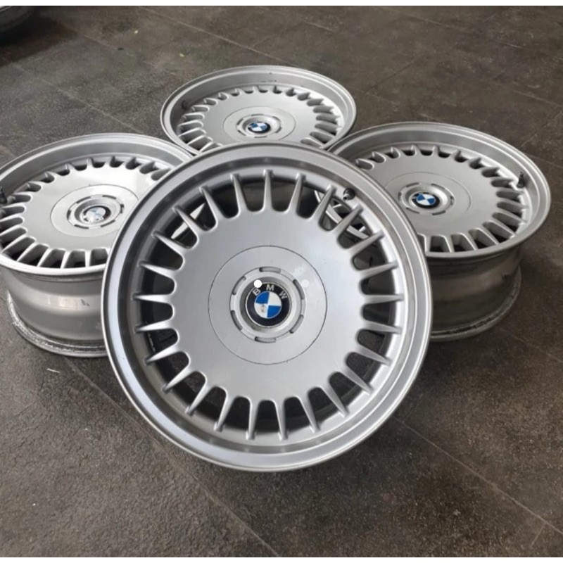 Velg Original BMW Style15 R16. Lebar 7.5. Et 20. Pcd 5x120. Dop Original Lengkap