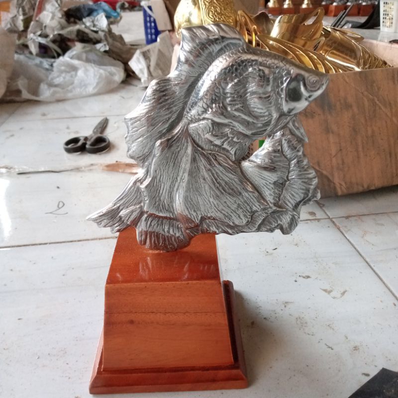 trophy ikan cupang aduan