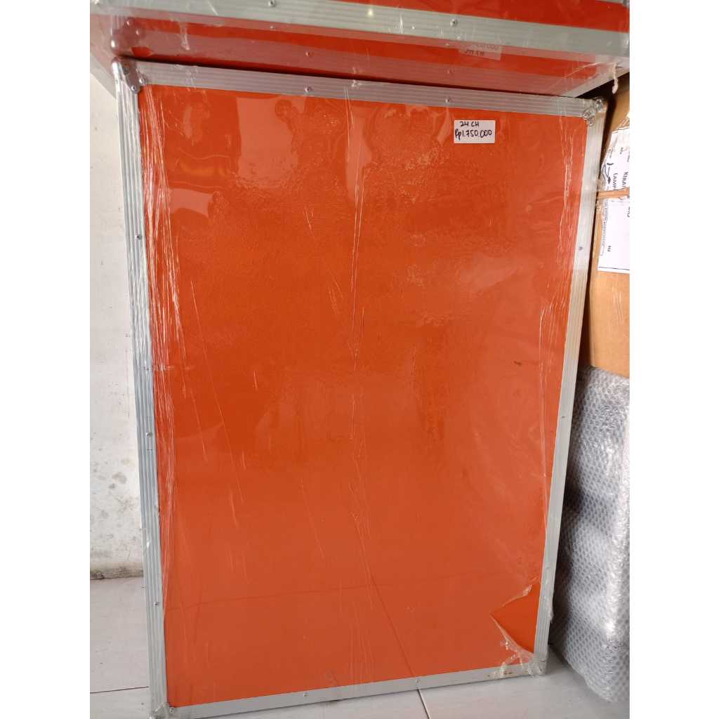 HARDCASE MIXER 24 channel