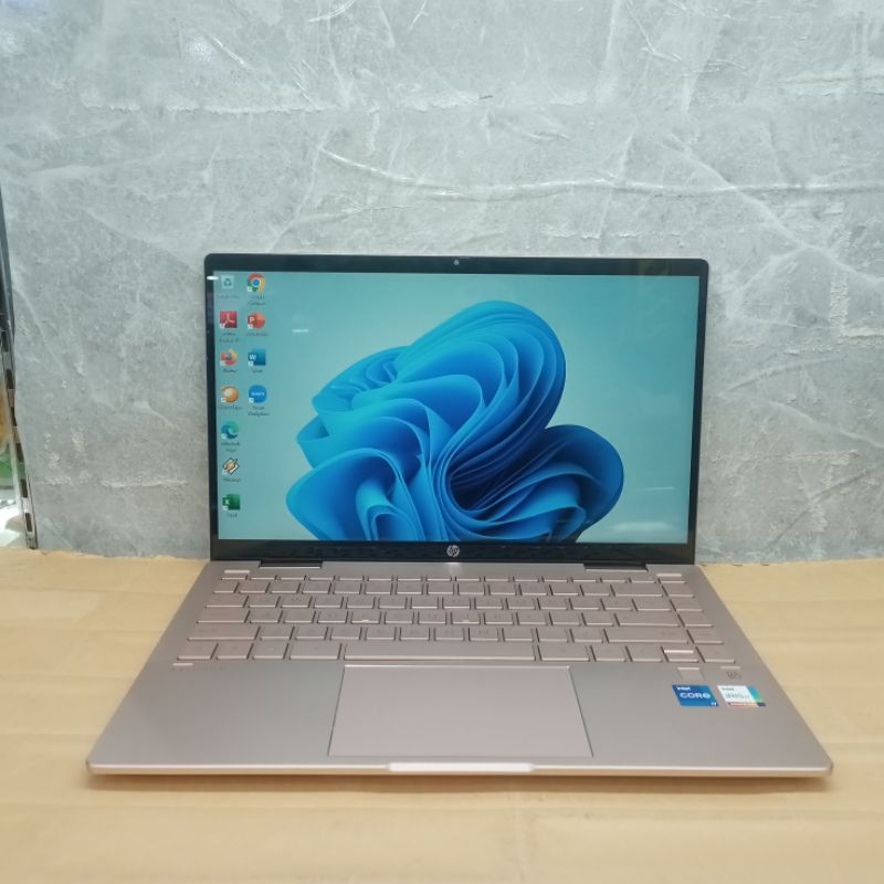 HP PAVILION X360 2-in1 14-ek1068TU INTEL CORE i7-1355U (12 CPUs) 1.7GHz RAM 16GB SSD 512GB