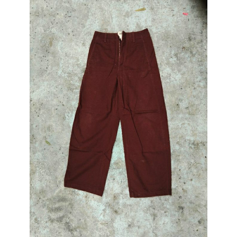 Chino UNIQLO merah maroon