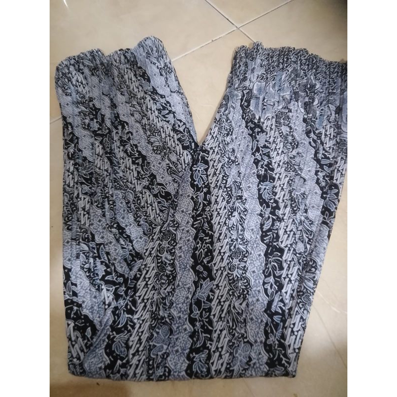 Rok Kebaya Plisket - Abu abu