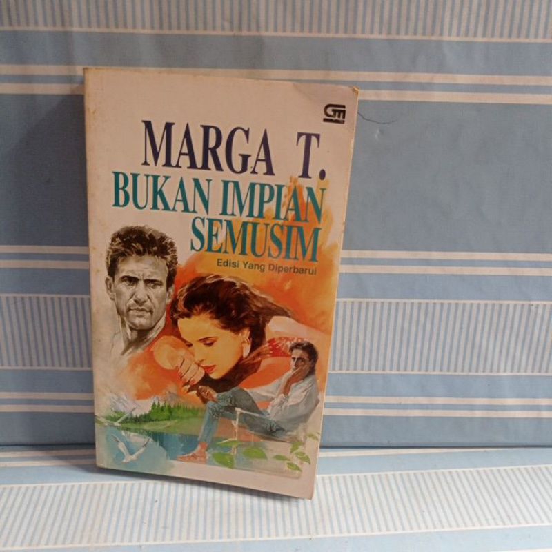 BUKAN IMPIAN SEMUSIM by marga t.
