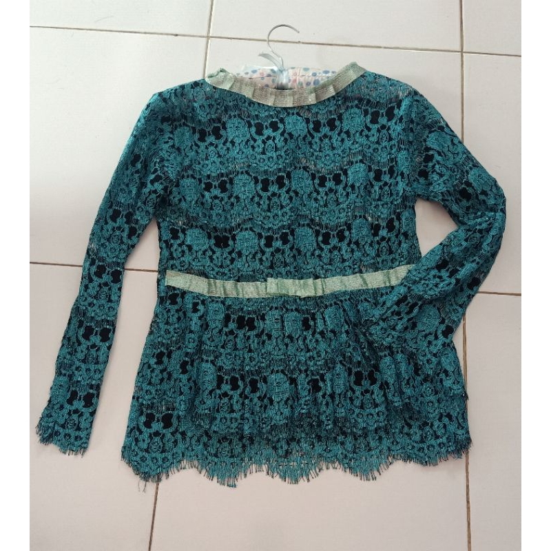 preloved kebaya wisuda