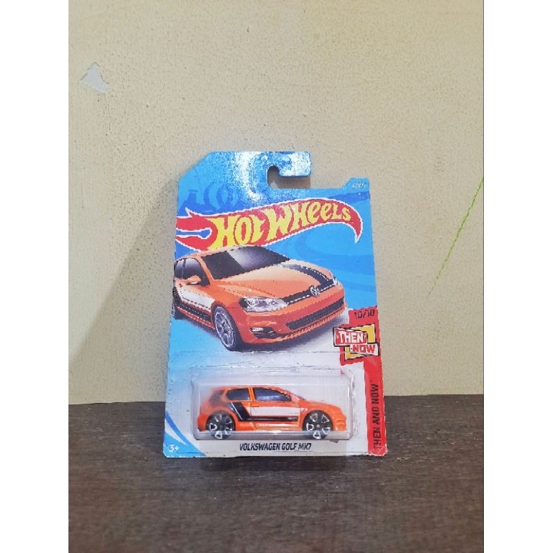 Hot Wheels - Volkswagen MK7 Orange