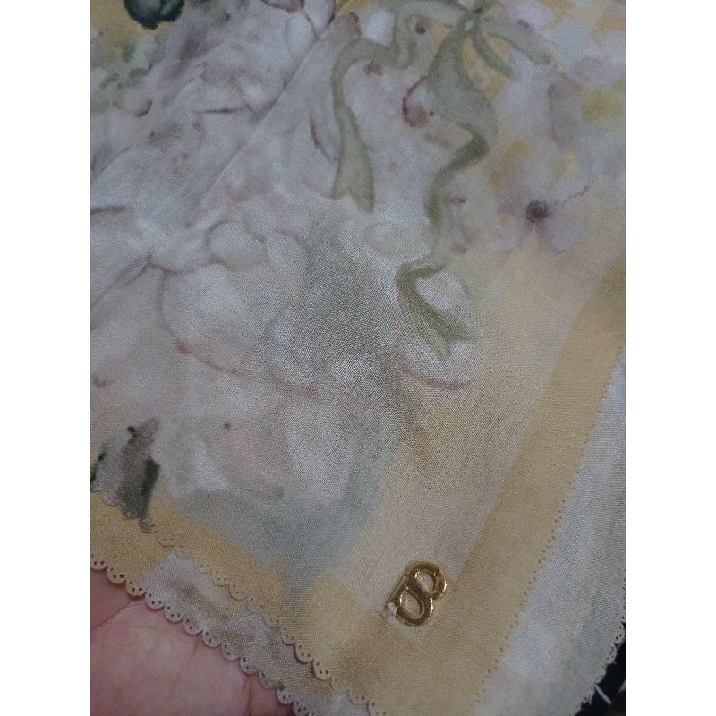 preloved buttonscarves hydrangea