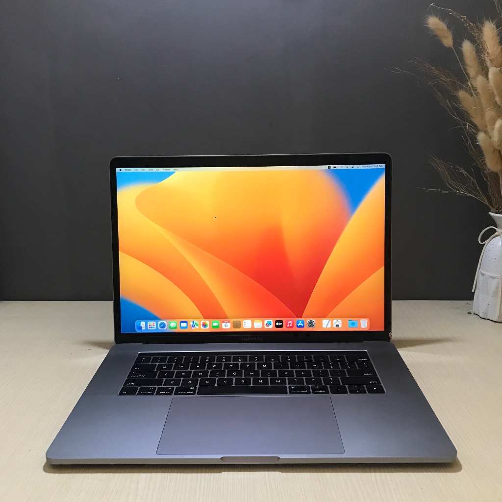 MacBook Pro 15" 2017 Touchbar Ram 16 GB Ssd 500 GB Space Grey