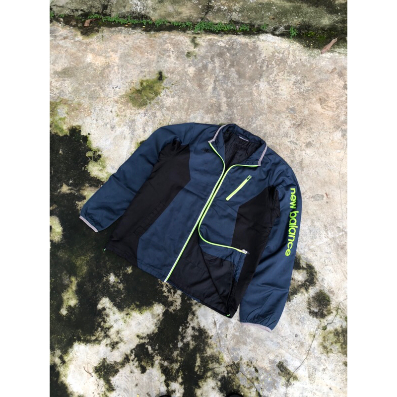 new balance windbreaker