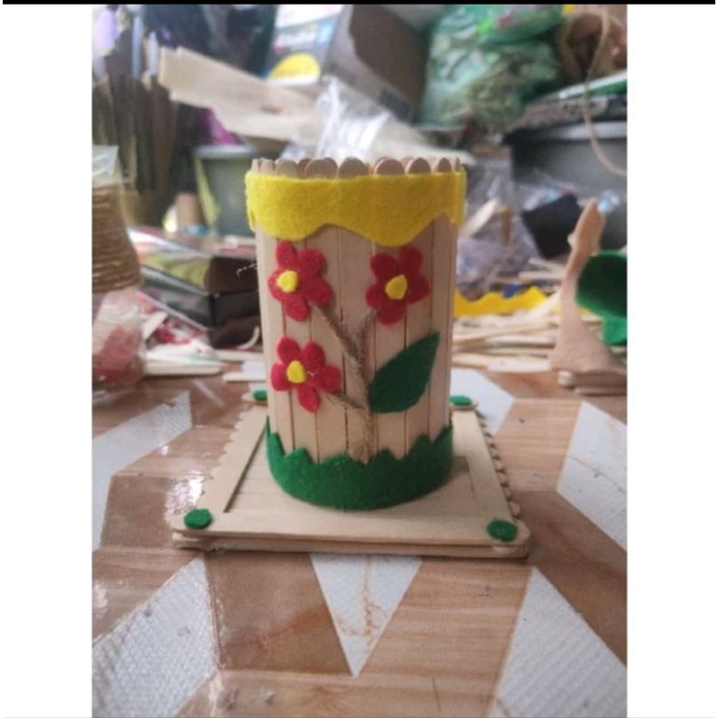 

tempat pensil unik dari Stik Es Cream terbaru