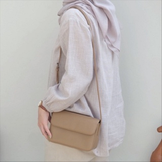 TAS SLING BAG WANITA IMPORT KEKINIAN TERBARU/ TAS SELEMPANG WANITA KEKINIAN IMPORT BRANDED MEWAH