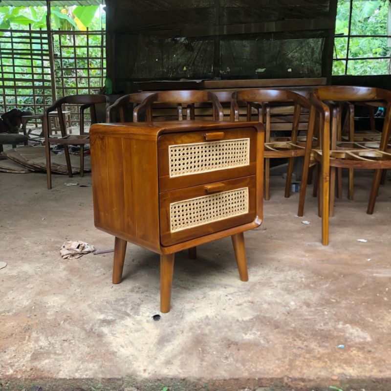 Bedside Nakas kecil laci rotan minimalis kayu jati, Nakas meja lampu minimalis kayu jati