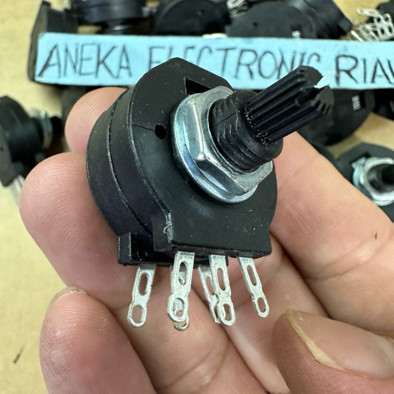 POTENSIO MESIN LAS B102 6PIN STEREO