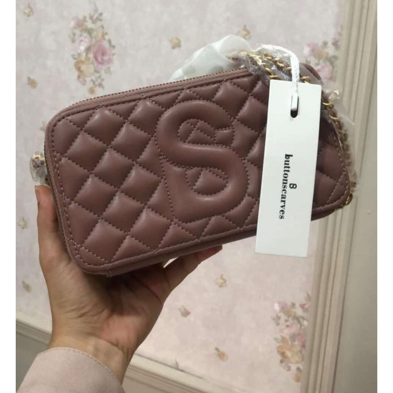 YURA BAG BUTTONSCARVES