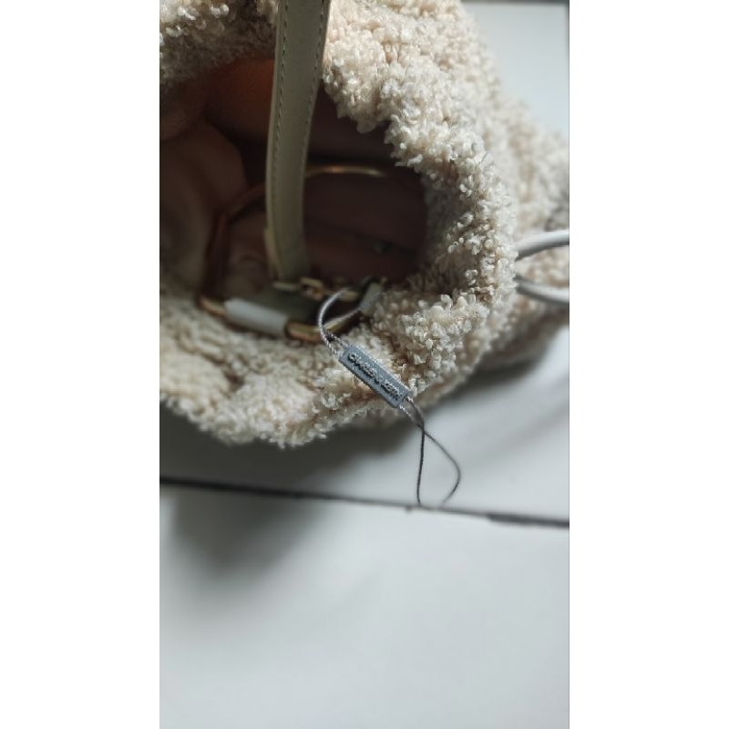 Tas Wanita CHARLES & KEITH