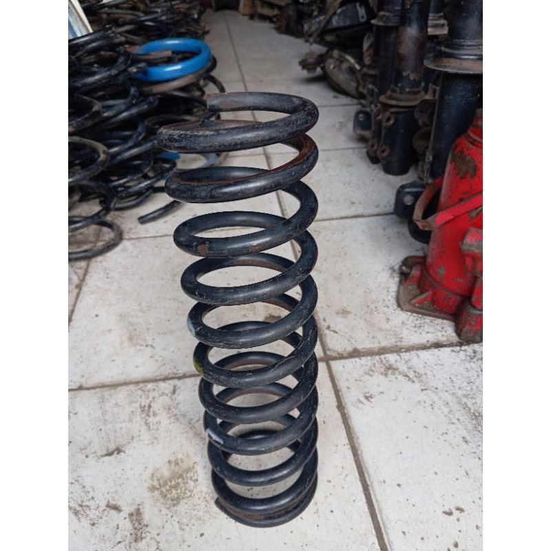 per keong/coil spring mobil carry futura 1,5/T120 Ss asli 1pcs no potong original