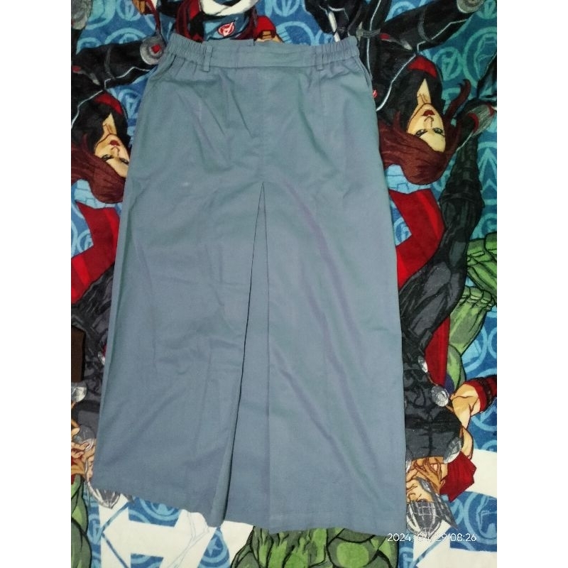 SERAGAM SEKOLAH PRELOVED CEWEK SMA