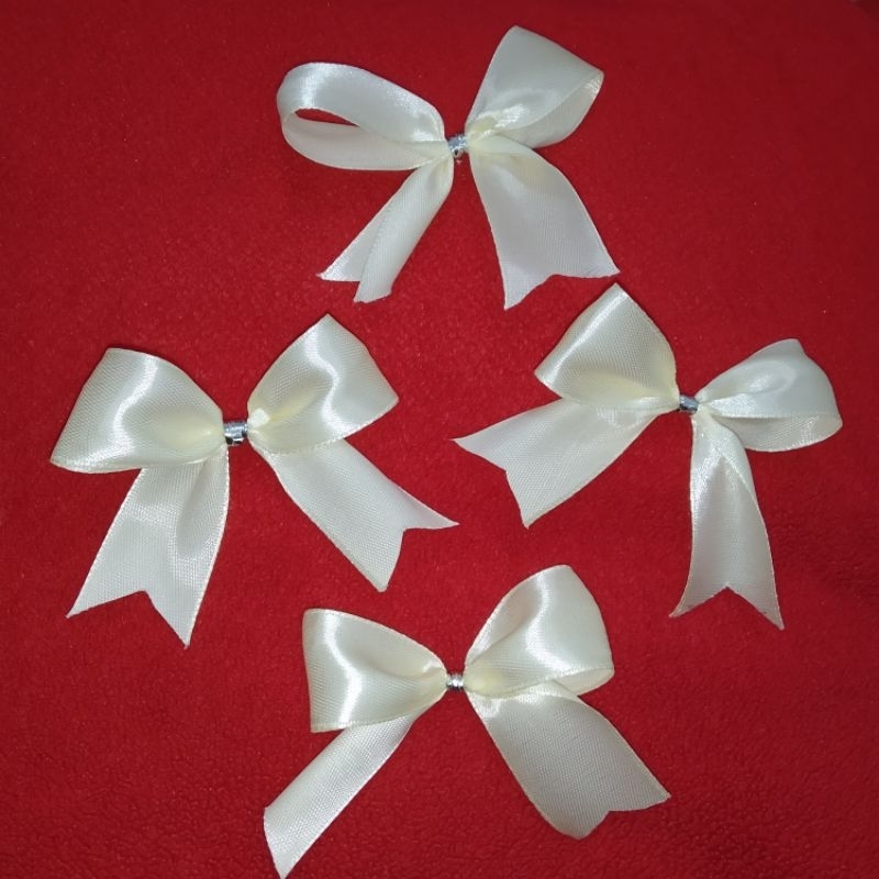 

Pita Souvenir || Pita Souvenir Pernikahan || Minimal order 60 pcs || Pita Souvenir ukuran 2 cm || Pita Satin || Pita Souvenir Siap Pakai