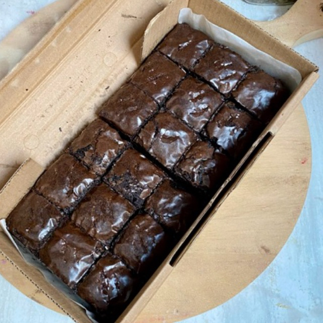 

BROWNIES FUDGY ORIGINAL / BROWNIES FUDGY TOPPING MIX