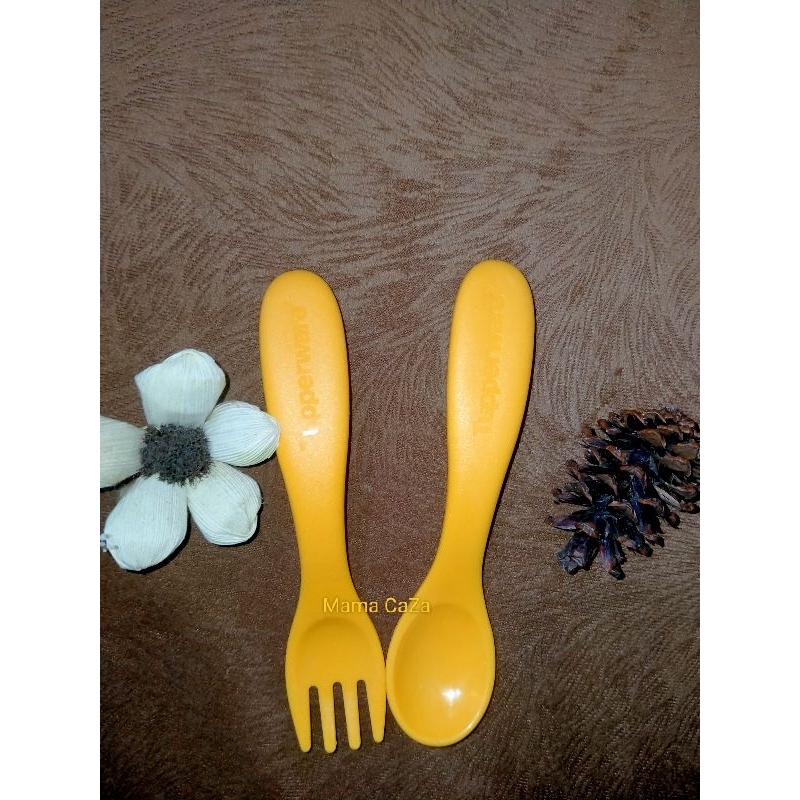 feeding cutlery ( sendok makan bayi) Tupperware