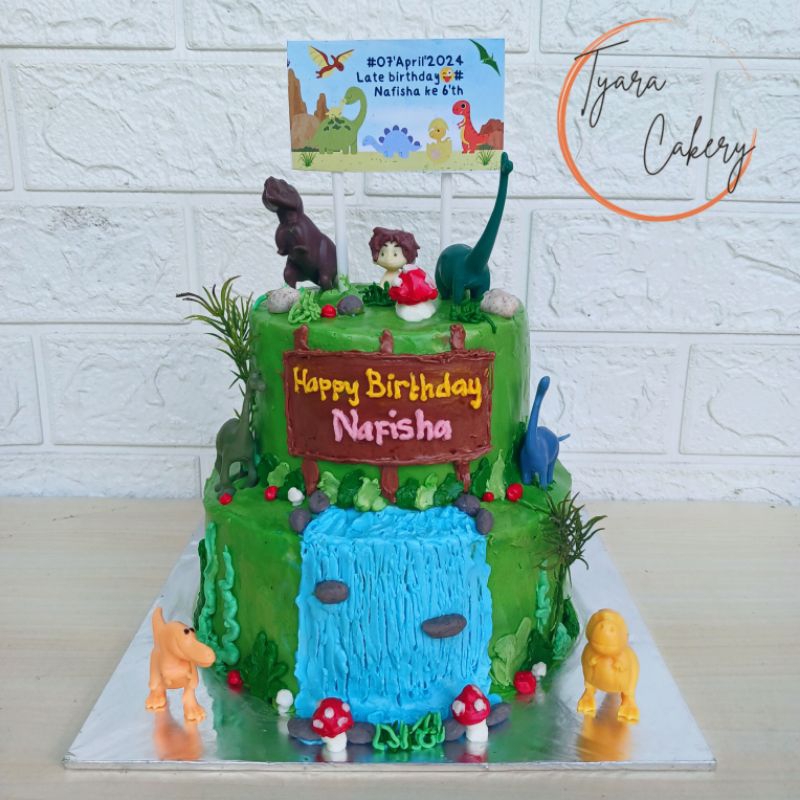 

KHUSUS OFFLINE | Cake Tema Dinosaurus | Cake 2 tingkat | Cake Custom Bandung