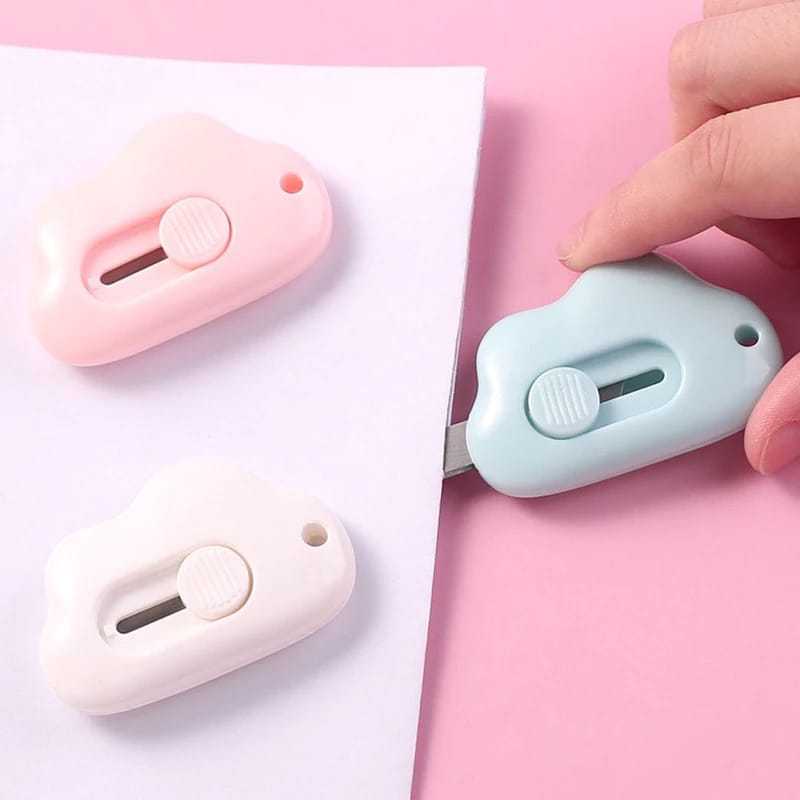 

Cutter Mini Lucu Model Awan Pembuka Paket Estetik Pisau Silet Portable Pemotong Solasi Lakban Kertas Warna Warni