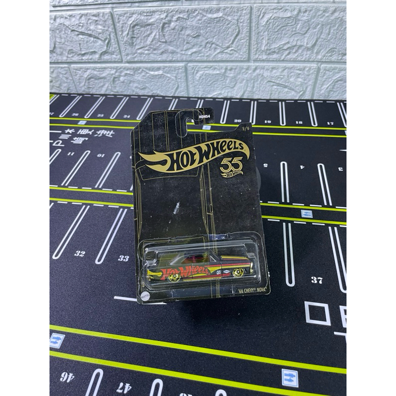 Hotweels Aniversary 55 66 Chevy Nova
