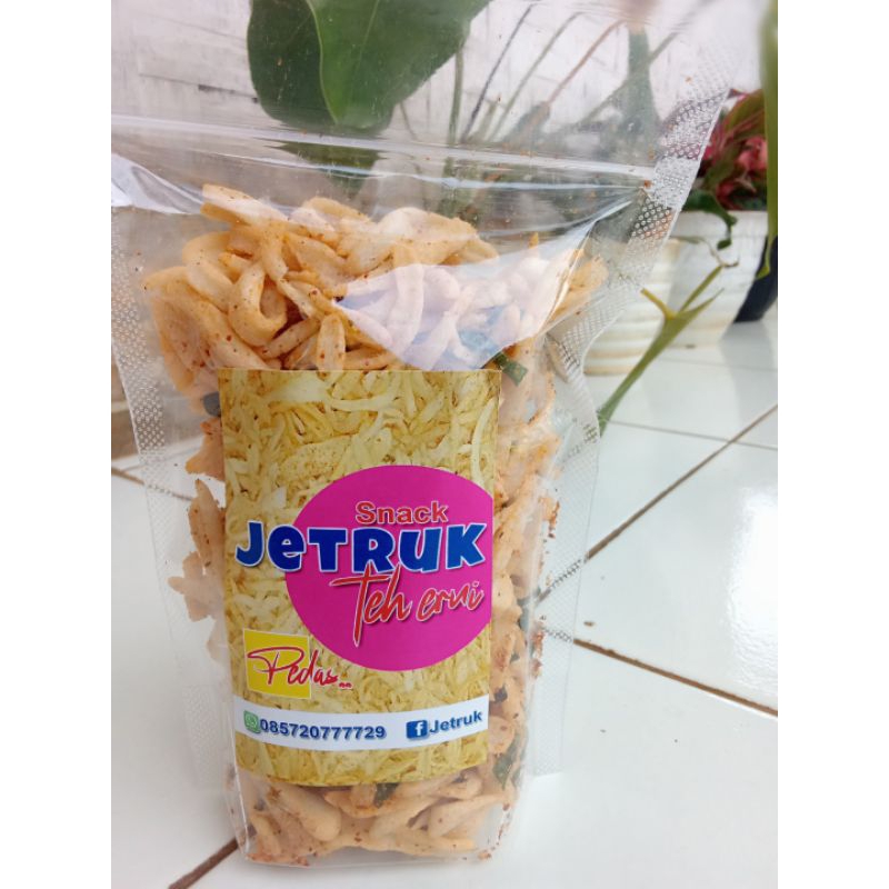 

snack jetreuk teh erni