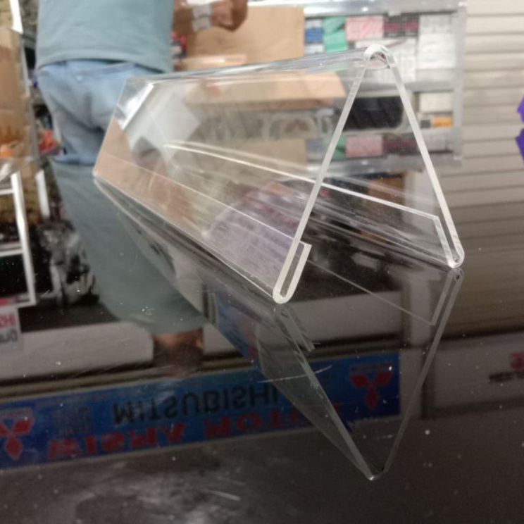 

Kualitas Terupdate papan nama meja bahan acrylic segitiga