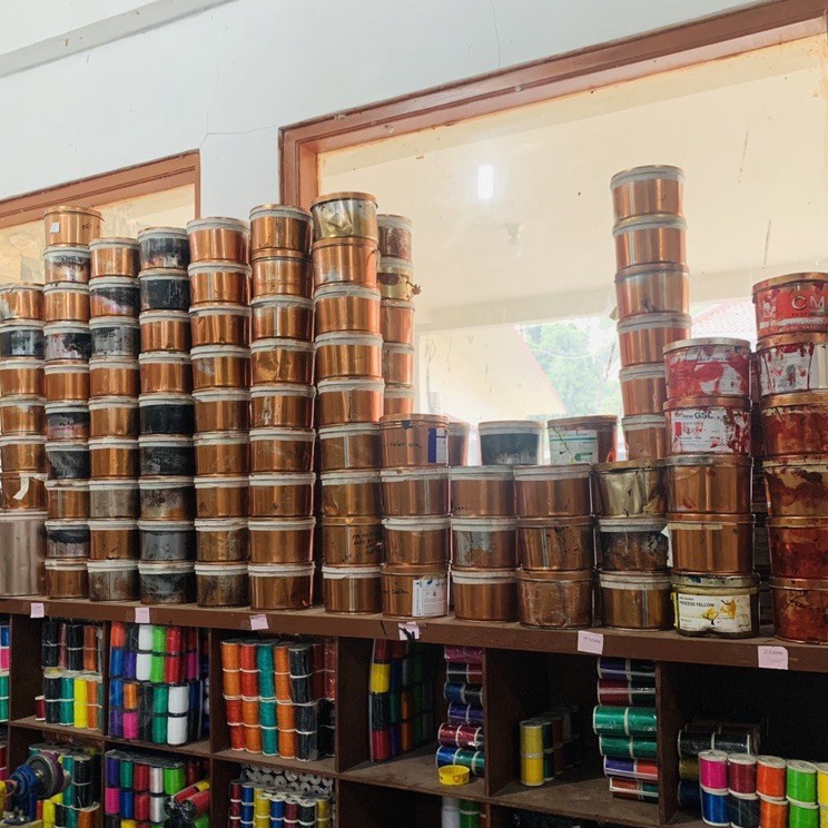 

Pasti Terkini Cat pulas layangan CEMANI TOKA kiloan Original Cat CMC Cat layangan murah cat sablon kertas