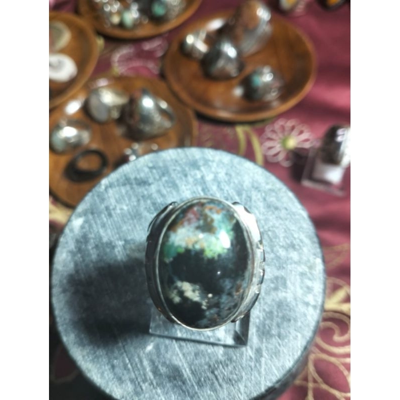 Batu akik pancawarna Garut