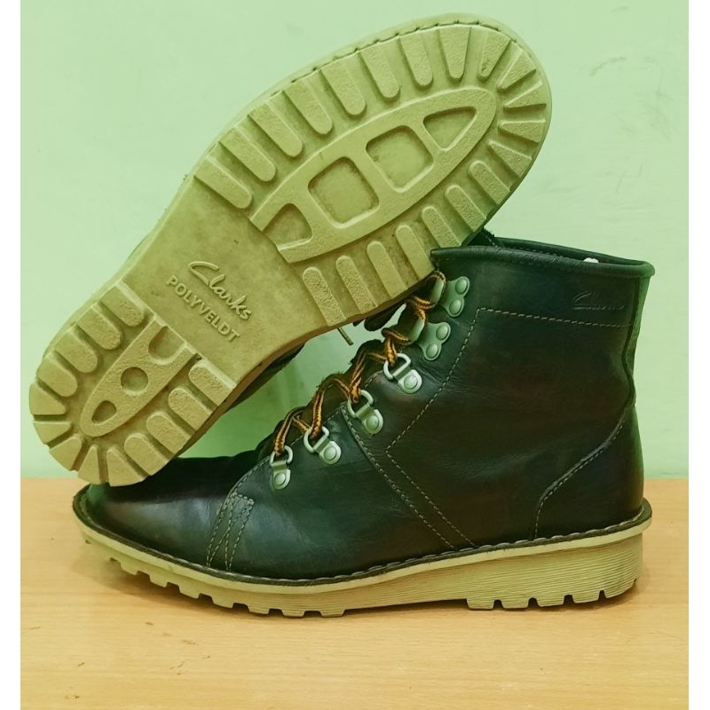 Sepatu Clarks 41