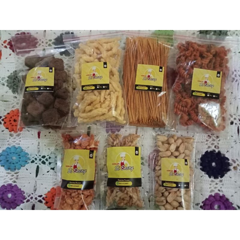 

ANEKA CEMILAN SI ENENG