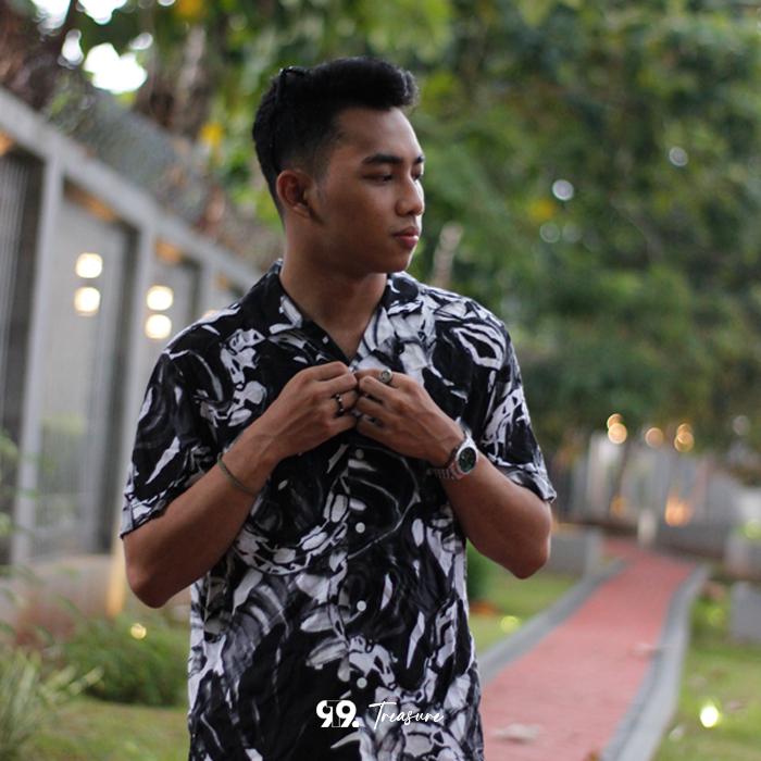 HNM Kemeja Hitam Putih Size S