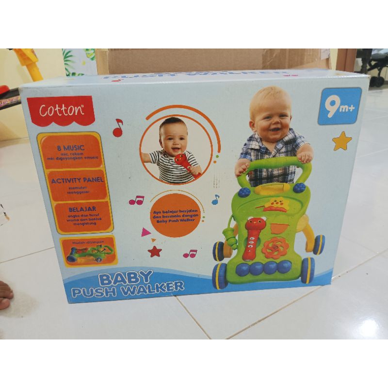 belajar jalan baby