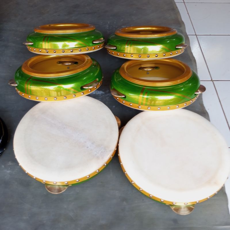 REBANA HADROH MOTIF BAHAN KAYU MAHUNI KULIT BAGIAN PUNGGUNG ICIK ICIK KUNINGAN