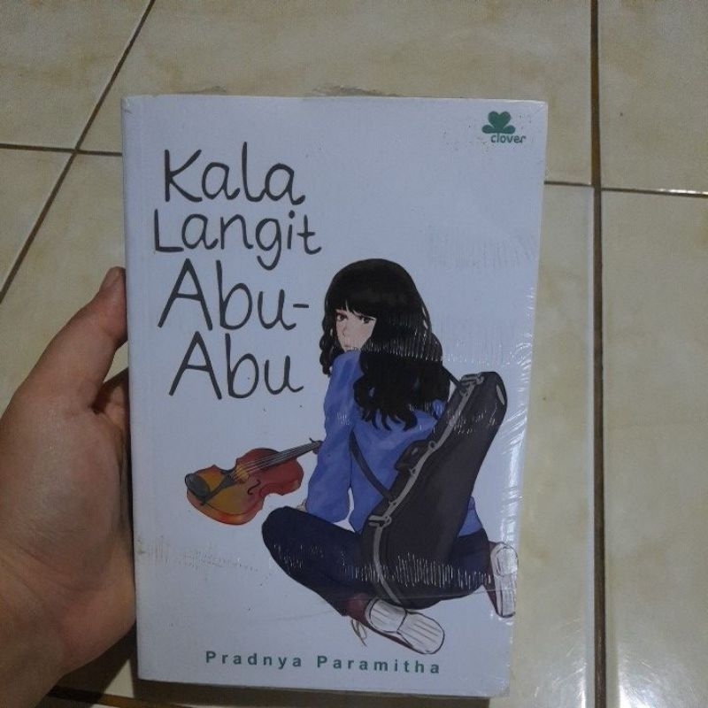

Kala Langit Abu-Abu - Pradnya Paramitha