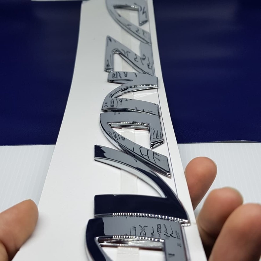 Emblem Huruf Kap Mesin Avanza Mobil