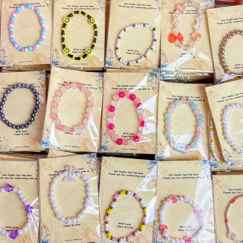 Souvenir Wedding gelang manik | Souvenir pernikahan unik | souvenir pernikahan aesthetic | souvenir 