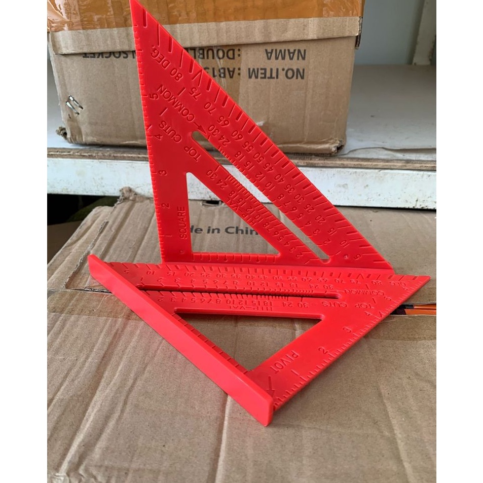 

Buruan Cek MBOISGET Taffware Penggaris Siku Mistar Triangle Ruler Aluminium VK18 Gray