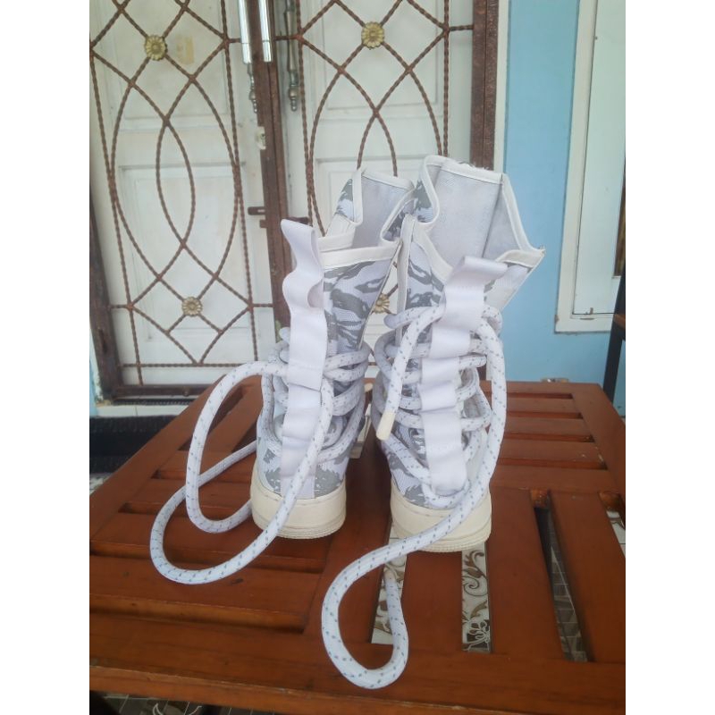 preloved sepatu Nike, size 43