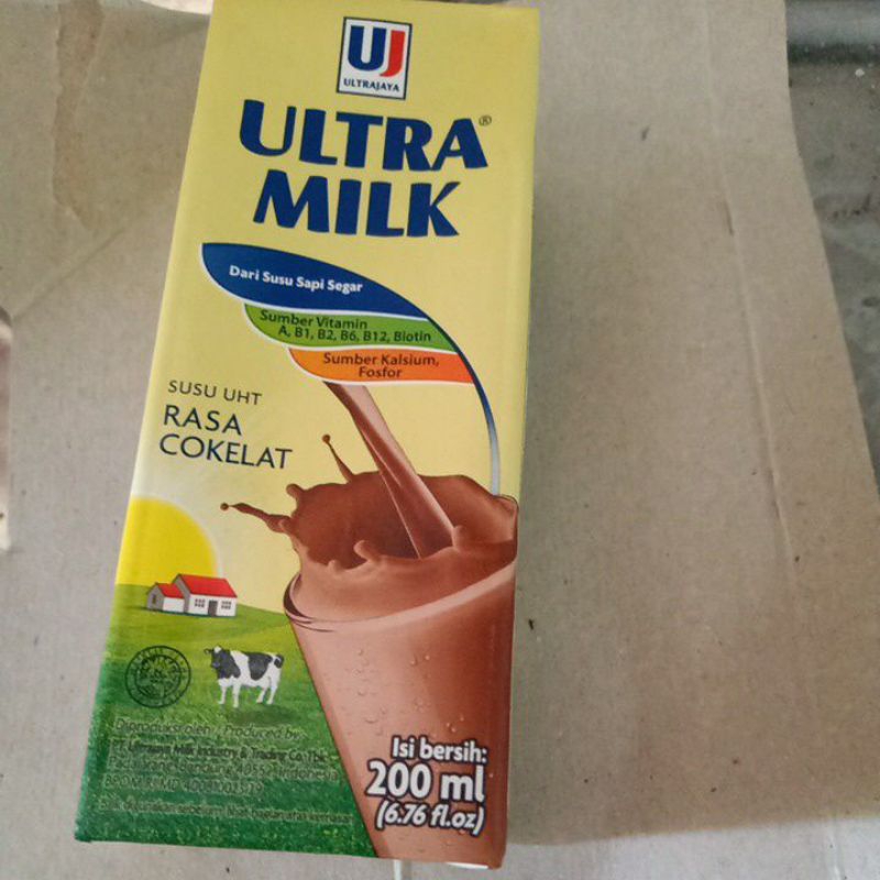 

Susu UHT Ultra Milk 200ml Cokelat