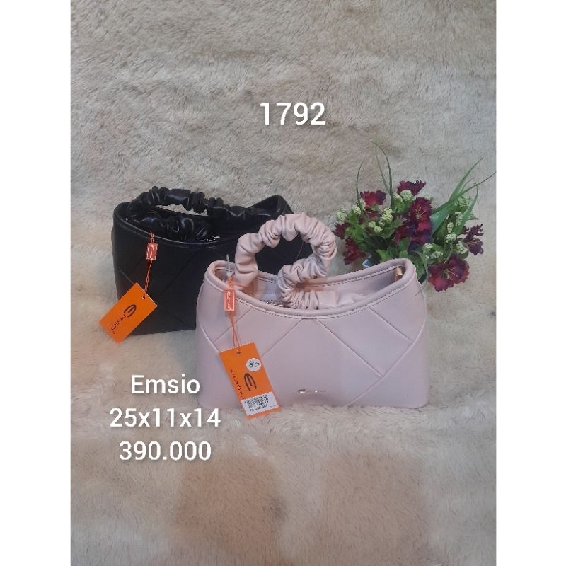 tas selempang wanita emsio bahan kulit halus1792