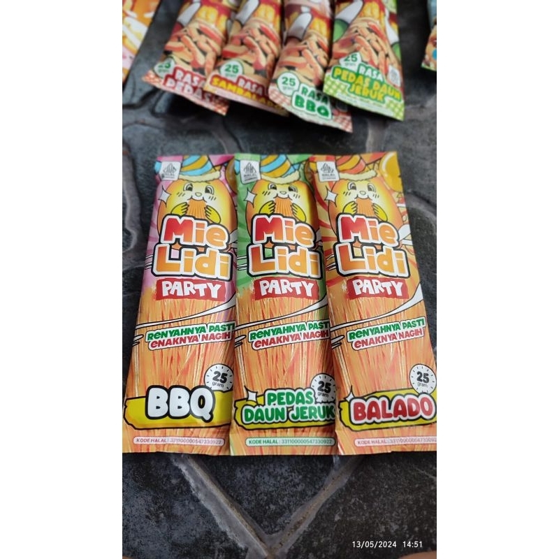 

Mie Lidi Party/balado/pedas daun jeruk/Bbq 25 gr